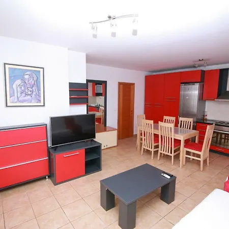 Apartament Mara *