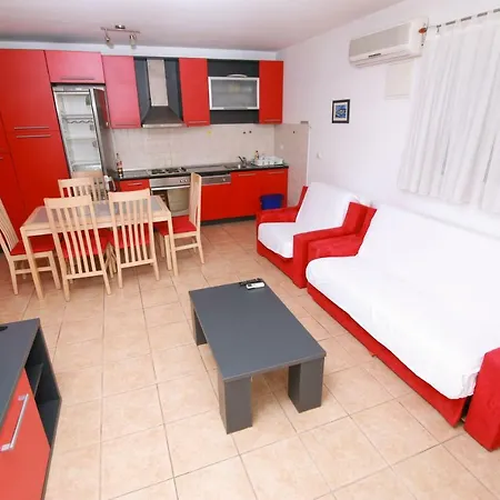 Mara Apartament Makarska
